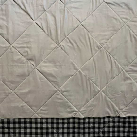 New Handmade Quilt/Throw black and gray C3 - Picture 8 of 11